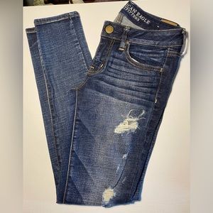 American Eagle Women’s Jeggings Super Stretch. Size 4 Standard.
